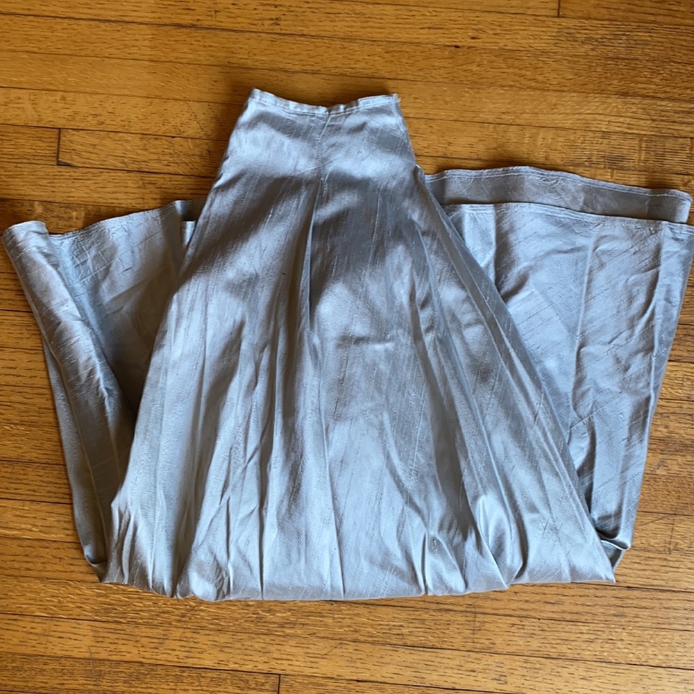 π Silvery Grey Silk Skirt π - Picture 2 of 6